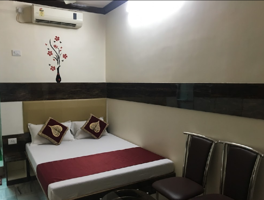 Hotel Golden Plaza | Deluxe Room